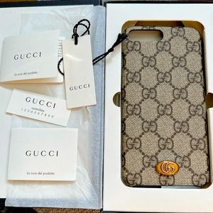 Gucci iPhone 8 Plus phone cover. Great condition, gently used and loved.